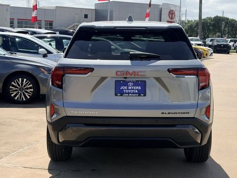 Used 2025 GMC Terrain Elevation FWD image 6