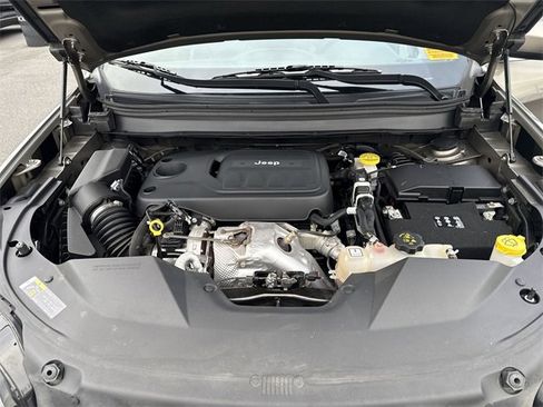 Used 2021 Jeep Cherokee Latitude Lux w/ Comfort/Convenience Group image 29