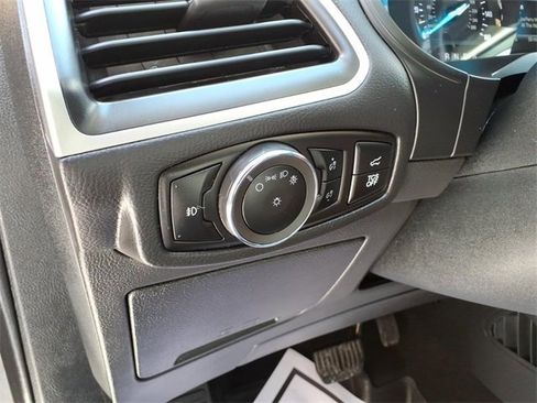 Used 2024 Ford Edge SEL w/ Convenience Package image 19