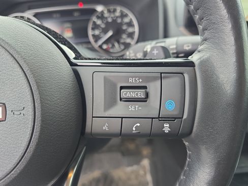 Used 2023 Nissan Rogue SL w/ SL Premium Package image 20