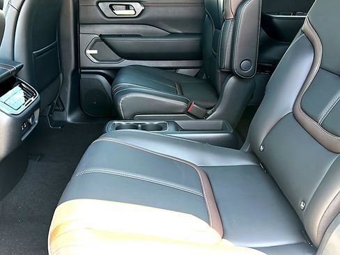 New 2026 Nissan Armada SL w/ Captain's Chari Seat Package AWD/4WD image 15