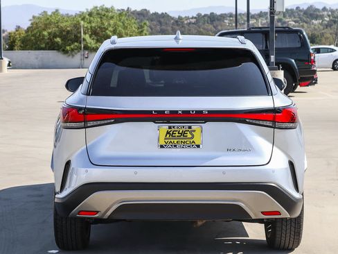 Used 2025 Lexus RX 350 Premium w/ Convenience Package FWD image 3