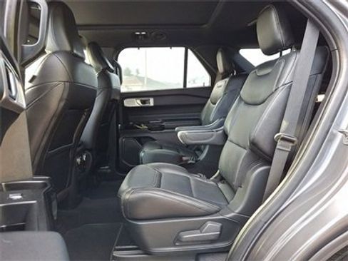 Used 2021 Ford Explorer ST w/ Equipment Group 401A image 8