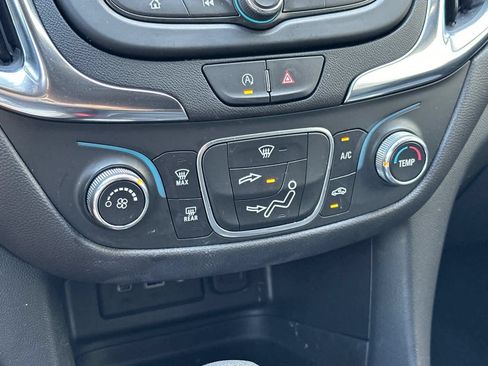 Used 2024 Chevrolet Equinox LT FWD image 21
