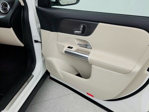 Used 2023 Mercedes-Benz GLA 250 w/ Premium Package image 25