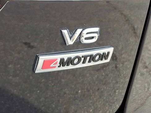 Used 2018 Volkswagen Atlas S image 28