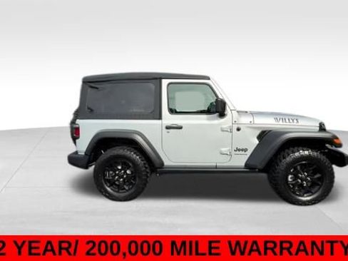 Used 2022 Jeep Wrangler Sport image 16