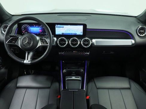 Used 2024 Mercedes-Benz GLB 250 image 9