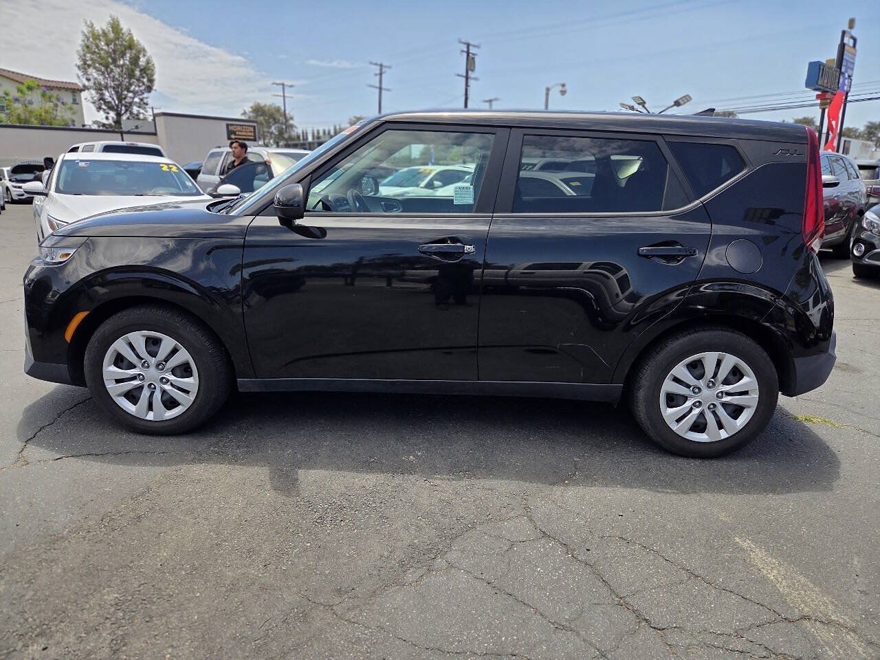 Used 2022 Kia Soul LX FWD image 8