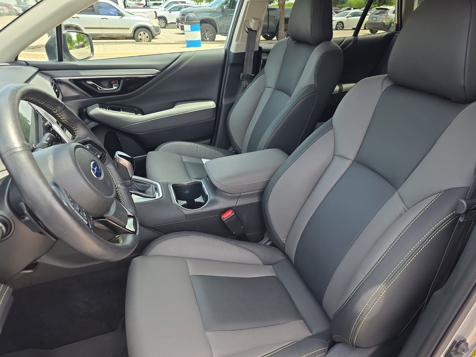 Used 2025 Subaru Outback Onyx Edition XT AWD/4WD image 12