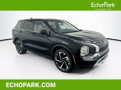 Used 2024 Mitsubishi Outlander SE FWD image 1