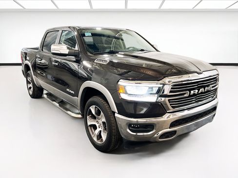 Used 2019 RAM 1500 Laramie AWD/4WD image 3