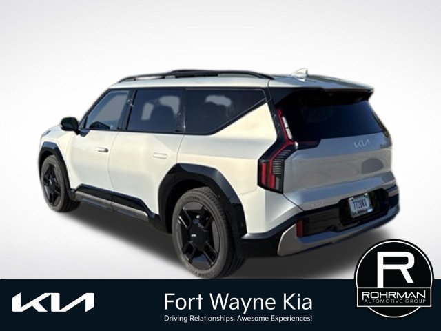 Certified 2024 Kia EV9 GT-Line AWD/4WD image 3