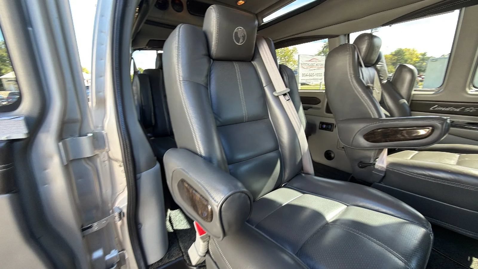 Used 2019 GMC Savana 2500 w/ Enhanced Convenience Package RWD image 64