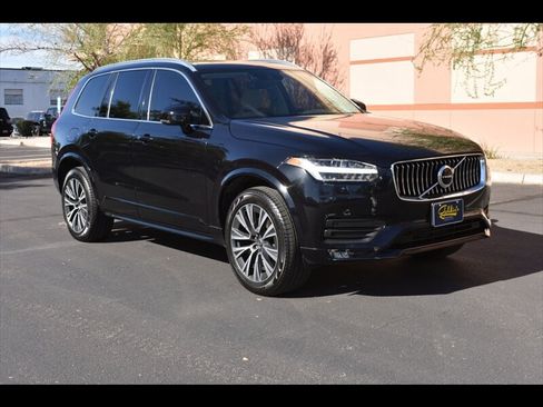 Used 2021 Volvo XC90 T5 Momentum AWD/4WD image 2
