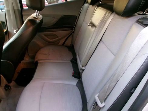 Used 2015 Buick Encore Convenience FWD image 12
