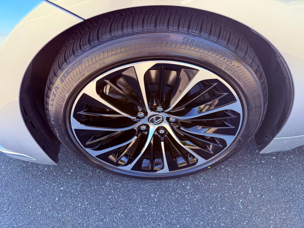 Certified 2023 Lexus LS 500 w/ Luxury Package RWD image 19