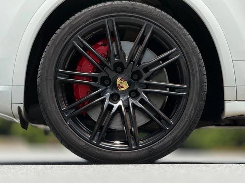 Used 2016 Porsche Cayenne GTS AWD/4WD image 20