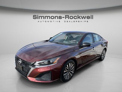 Used 2025 Nissan Altima 2.5 SV