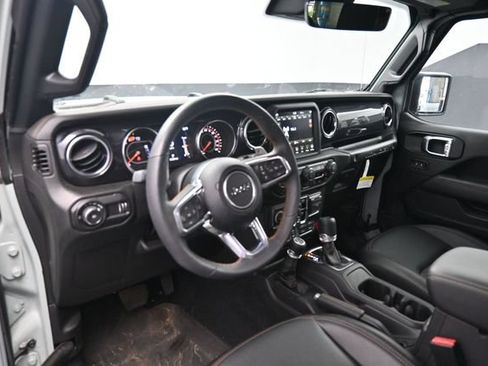 Used 2023 Jeep Wrangler Unlimited Rubicon 392 w/ Trailer Tow Package AWD/4WD image 13