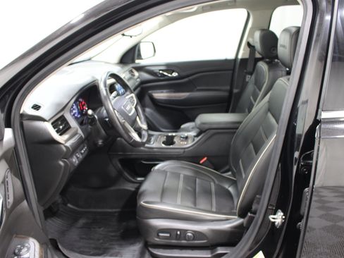 Used 2021 GMC Acadia Denali w/ Denali Ultimate Package AWD/4WD image 3
