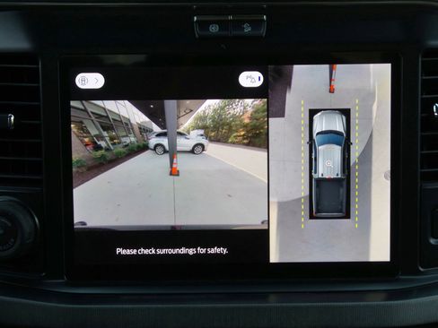 Used 2025 Ford F250 Platinum image 15