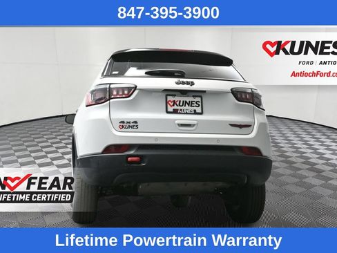 Used 2025 Jeep Compass Trailhawk AWD/4WD image 45