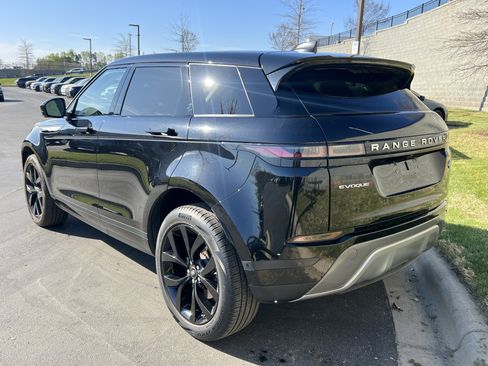 Used 2021 Land Rover Range Rover Evoque SE image 5