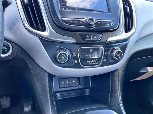 Used 2024 Chevrolet Equinox LS w/ LS Convenience Package image 22