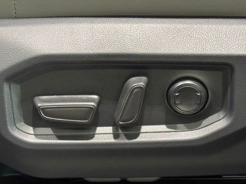 New 2026 Toyota Tundra Limited AWD/4WD image 16