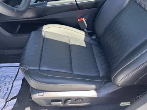 Certified 2025 Nissan Murano Platinum w/ Cargo Package AWD/4WD image 12