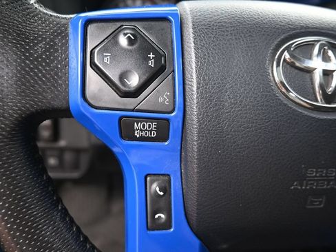 Used 2019 Toyota Tacoma TRD Sport AWD/4WD image 18