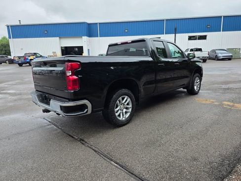 Used 2023 Chevrolet Silverado 1500 LT w/ Z71 Off-Road Package AWD/4WD image 5