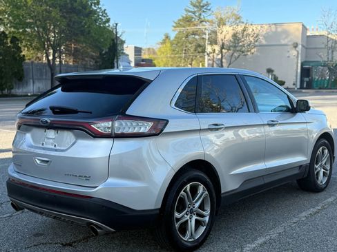 Used 2018 Ford Edge Titanium image 9