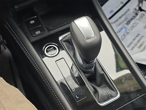 Used 2024 Nissan Kicks SV image 24