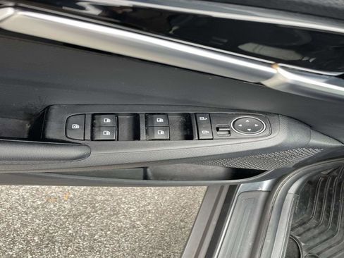 Used 2022 Kia Seltos S image 16