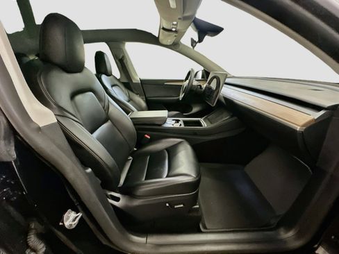 Used 2024 Tesla Model Y Long Range AWD/4WD image 33