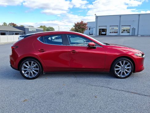 Used 2025 MAZDA MAZDA3 s image 8