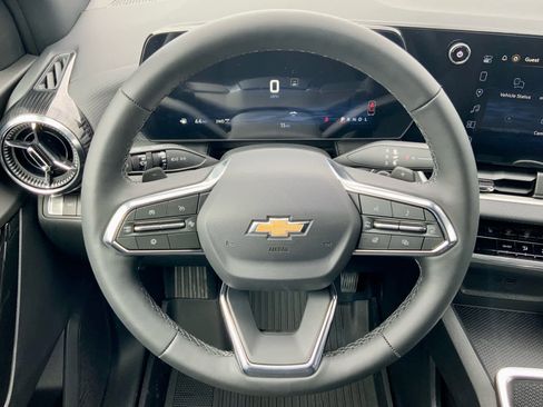 New 2026 Chevrolet Equinox LT w/ Safety and Technology Package AWD/4WD image 38