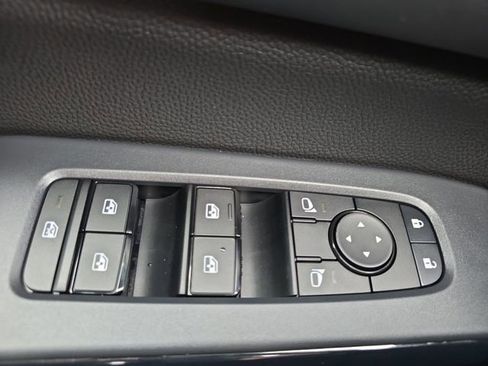 New 2026 Nissan Pathfinder SV FWD image 30