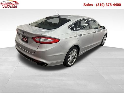 Used 2015 Ford Fusion SE w/ Equipment Group 202A image 5