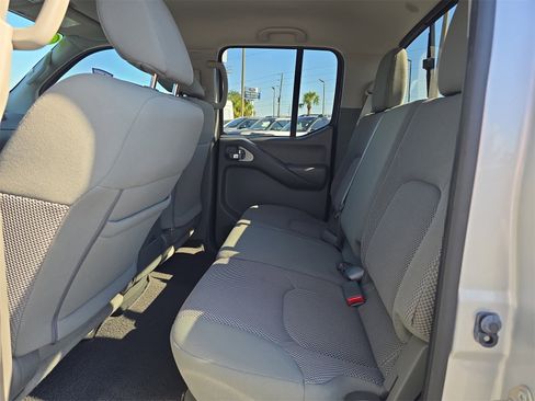 Used 2019 Nissan Frontier SV w/ Value Truck Package image 12