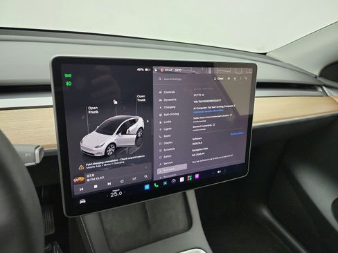 Used 2022 Tesla Model Y Long Range AWD/4WD image 12
