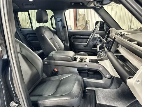 Used 2025 Land Rover Defender 110 S AWD/4WD image 32
