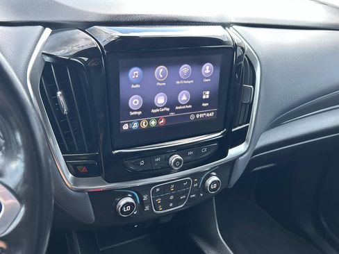 Used 2021 Chevrolet Traverse LT FWD image 31