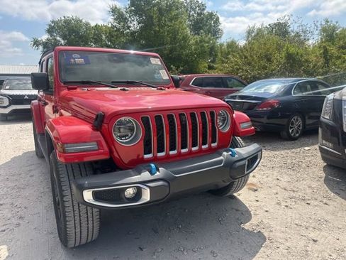 Used 2022 Jeep Wrangler Unlimited Sahara w/ Safety Group image 2