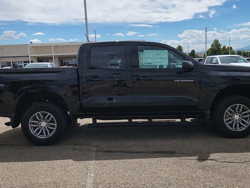 New 2025 Chevrolet Colorado LT w/ LT Convenience Package image 9