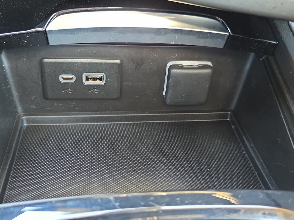 Used 2023 Buick Envision Essence w/ Sport Touring Package AWD/4WD image 24