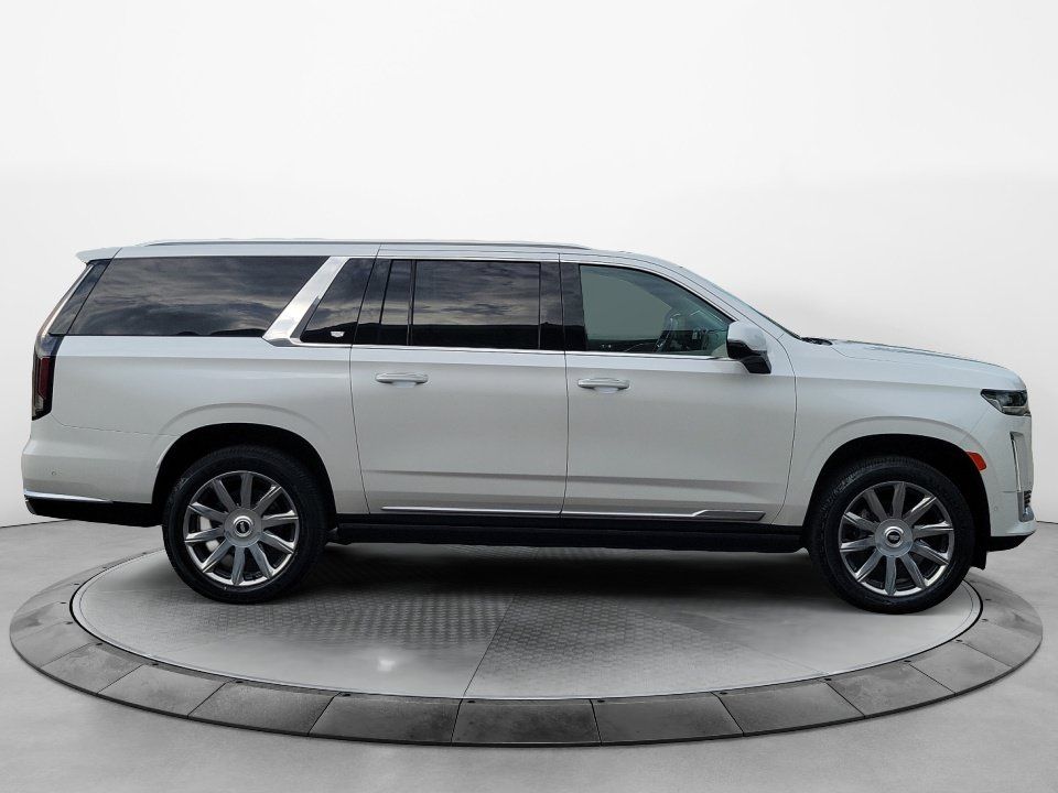Certified 2024 Cadillac Escalade ESV Premium Luxury Platinum AWD/4WD image 8