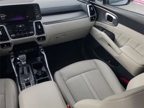Certified 2023 Kia Sorento SX image 16